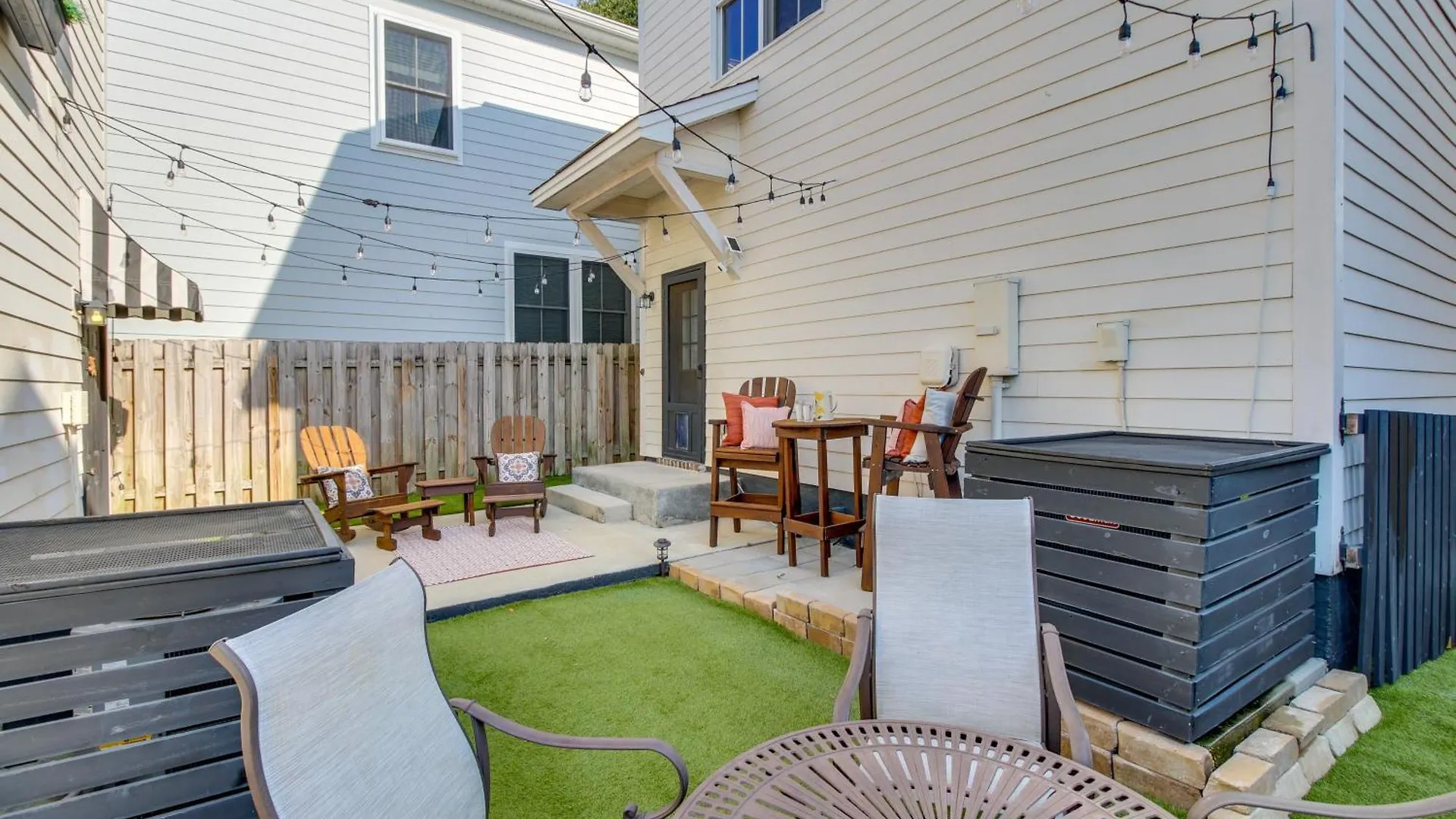 Chic Thomas Square Home In Walkable Location! Savannah Сasa de vacaciones