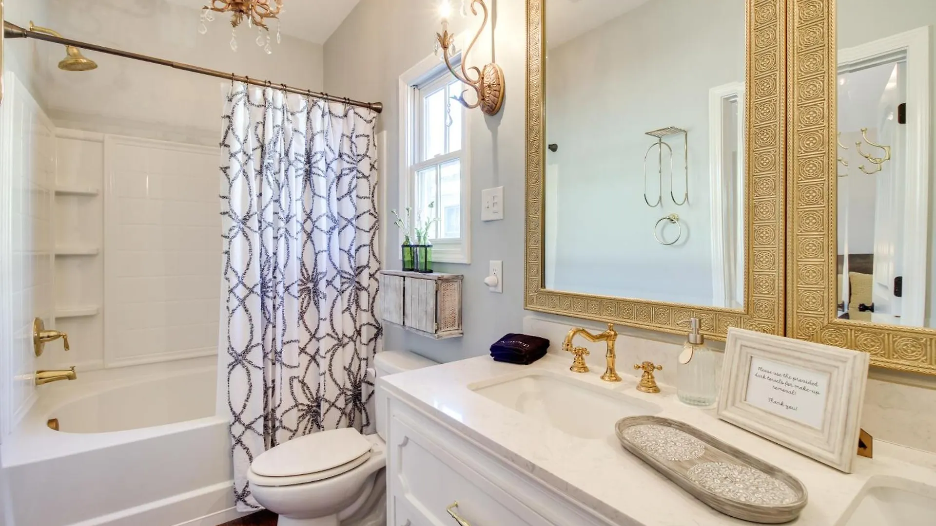 Chic Thomas Square Home In Walkable Location! Savannah