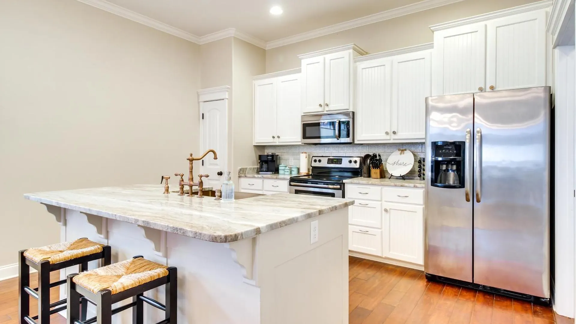 Chic Thomas Square Home In Walkable Location! Savannah 0*,  Estados Unidos